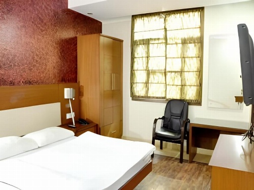 Om International Hotel image 15