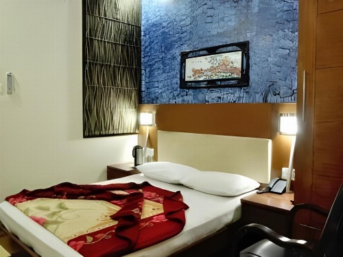 Om International Hotel image 16