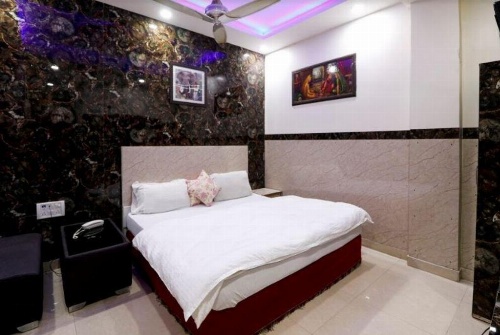 Om International Hotel image 19
