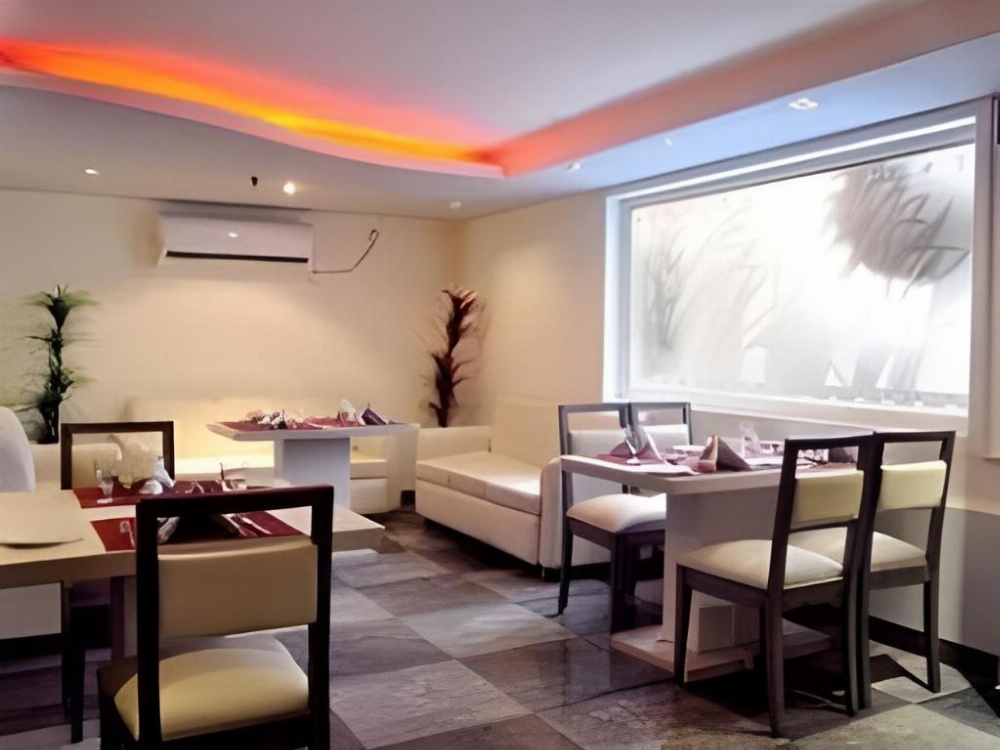 Om International Hotel